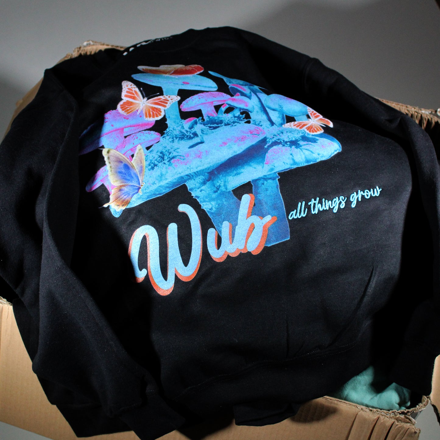 All Things Grow Crewneck - Black