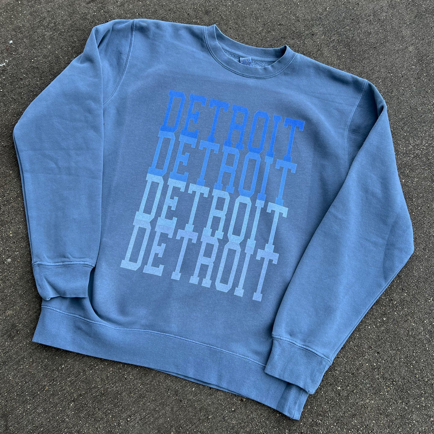 DETROIT FADE CREWNECK - PIGMENT BLUE